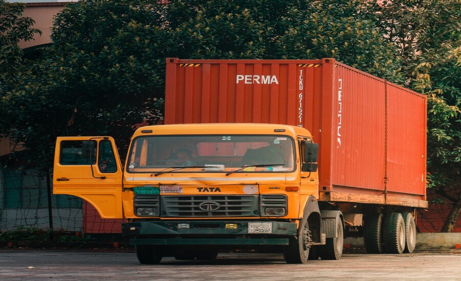 Service Provider of Truck Services in New Delhi, Delhi, India.